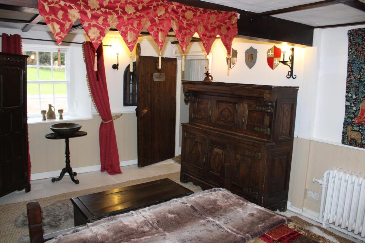 Вилла East Wing Lickleyhead Castle Auchleven Экстерьер фото