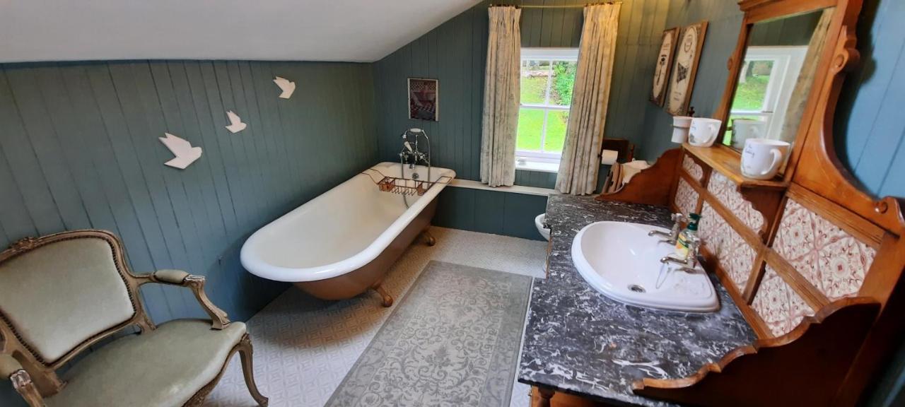Вилла East Wing Lickleyhead Castle Auchleven Экстерьер фото