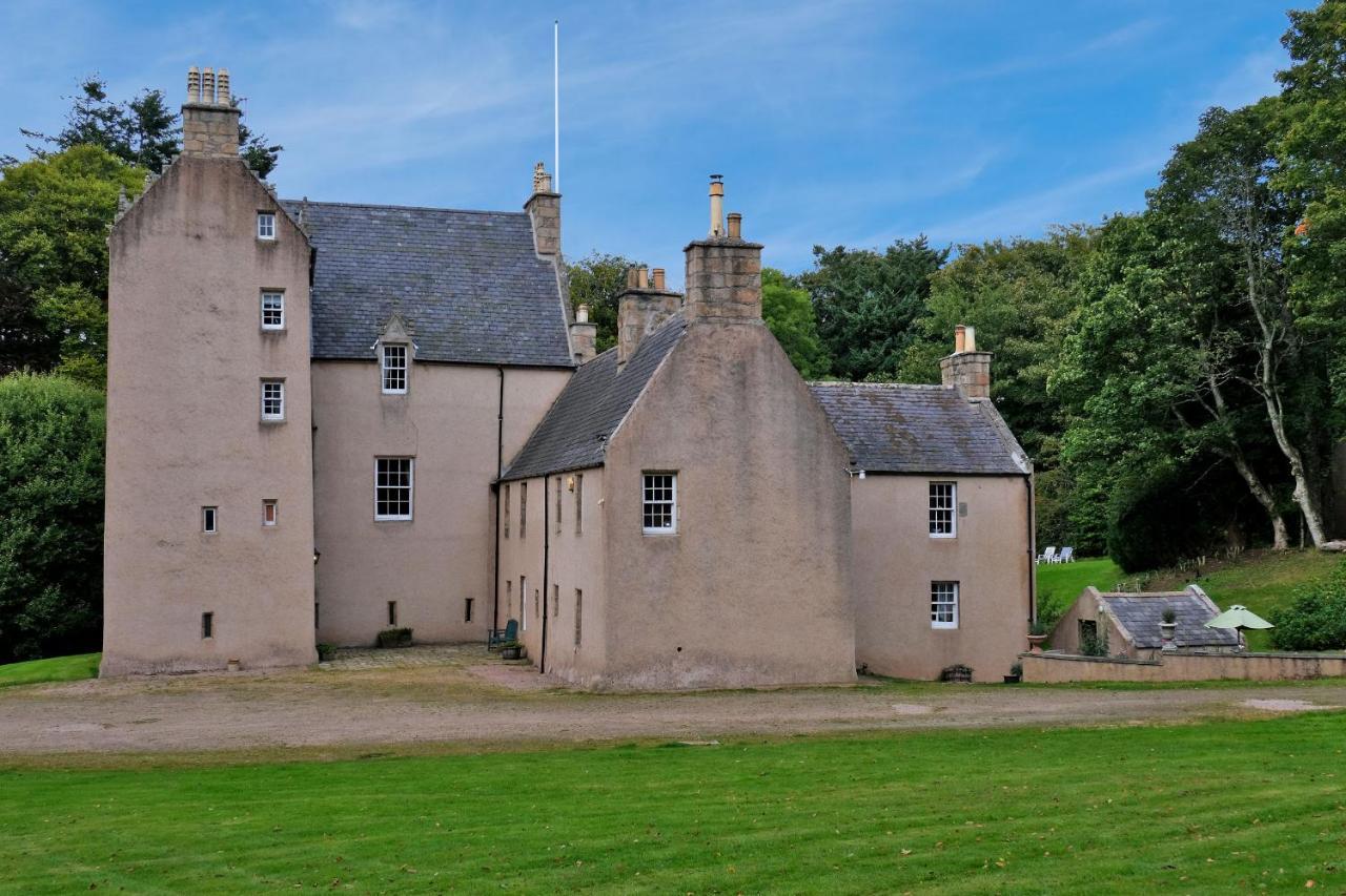 Вилла East Wing Lickleyhead Castle Auchleven Экстерьер фото